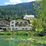Hirsch By Interhome